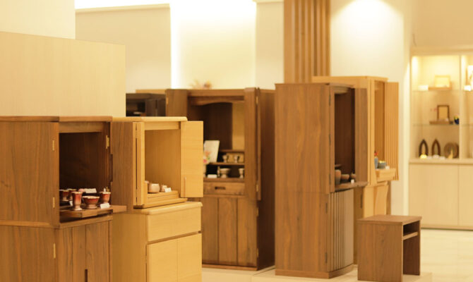 『上置き仏壇』『家具調仏壇』　　　４階展示フロアのご案内